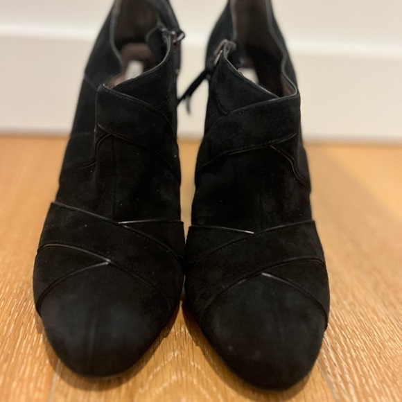 Miu Miu Black Suede Ankle boots with leather trim used - Picture 15 of 15